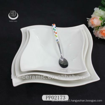 wave shape ceramic plates used in restaurant